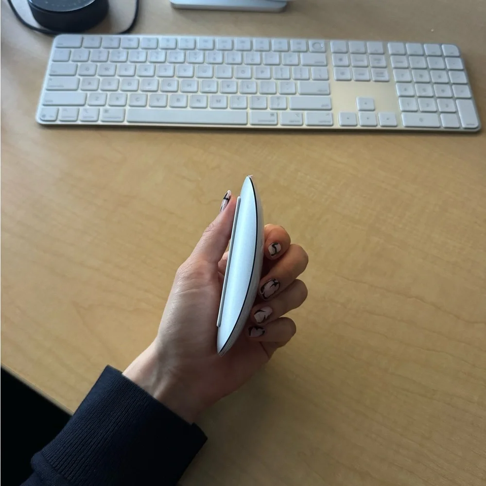 Apple Magic Mouse (USB‑C) - White Multi-Touch Surface